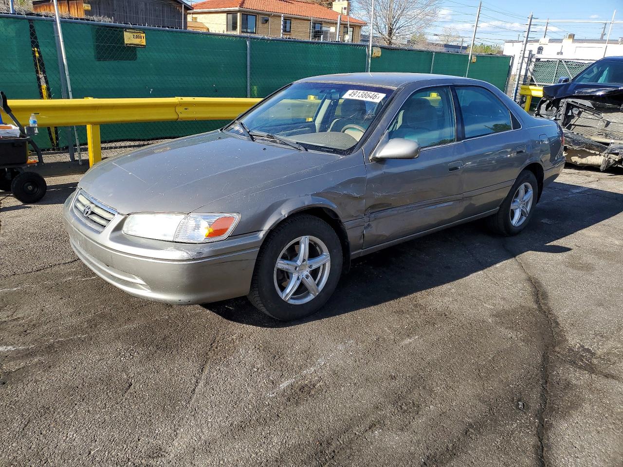 Salvage Toyota Camry Image