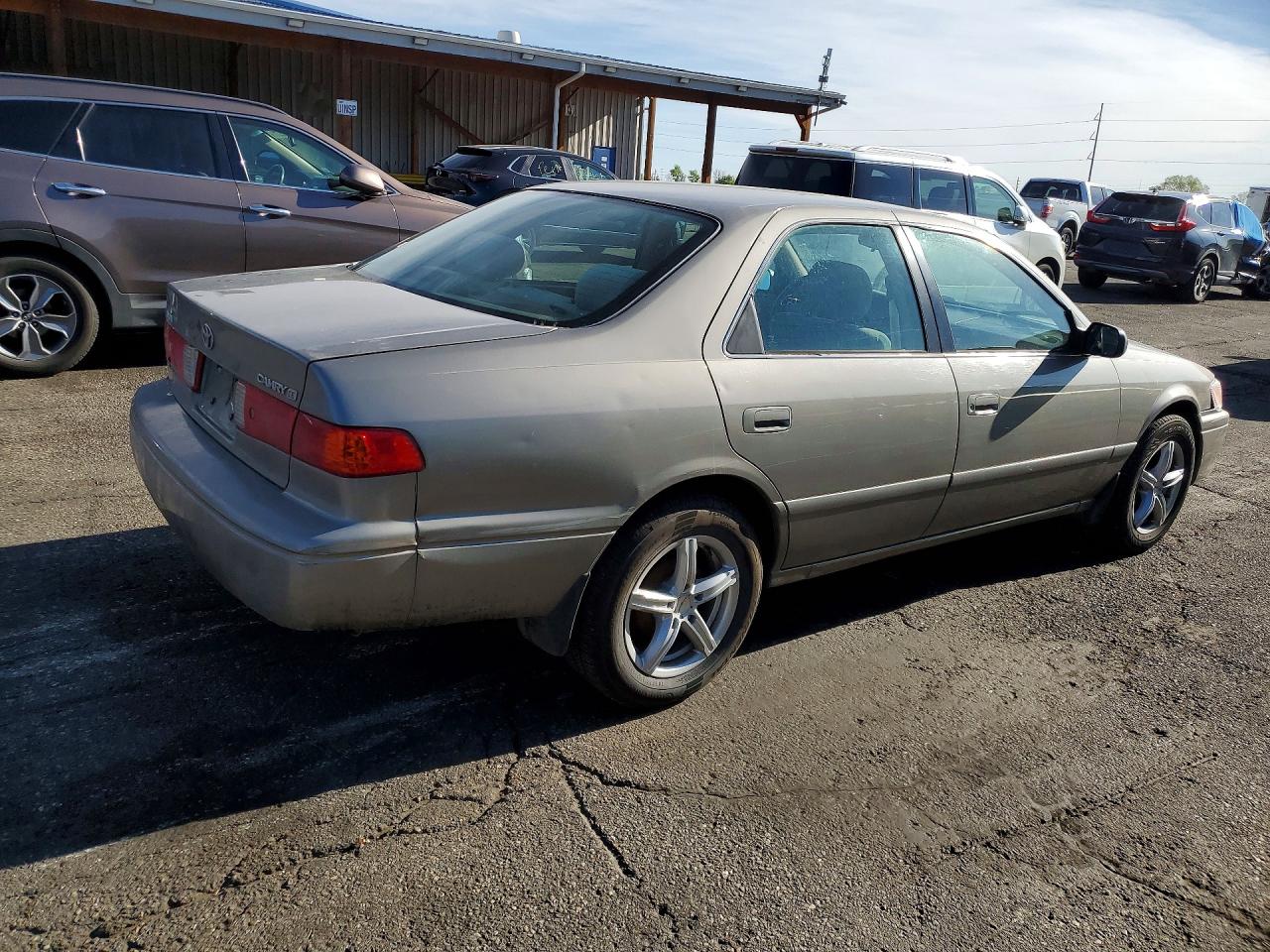 Toyota Camry Ce