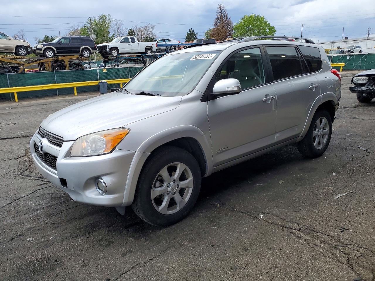 Salvage Toyota RAV4 Image