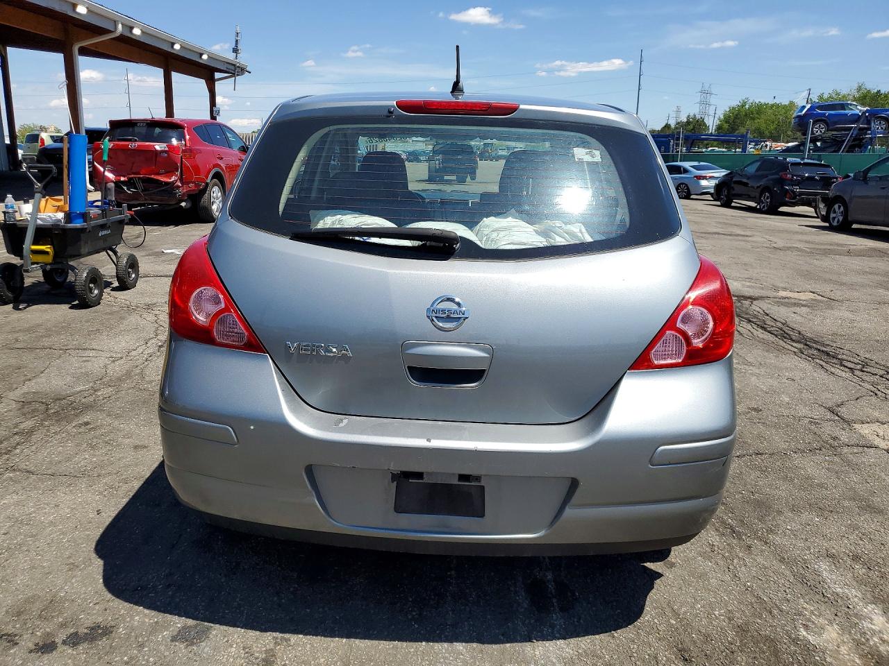 Nissan Versa 1.8 S