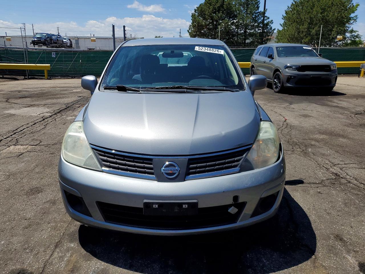 Nissan Versa 1.8 S
