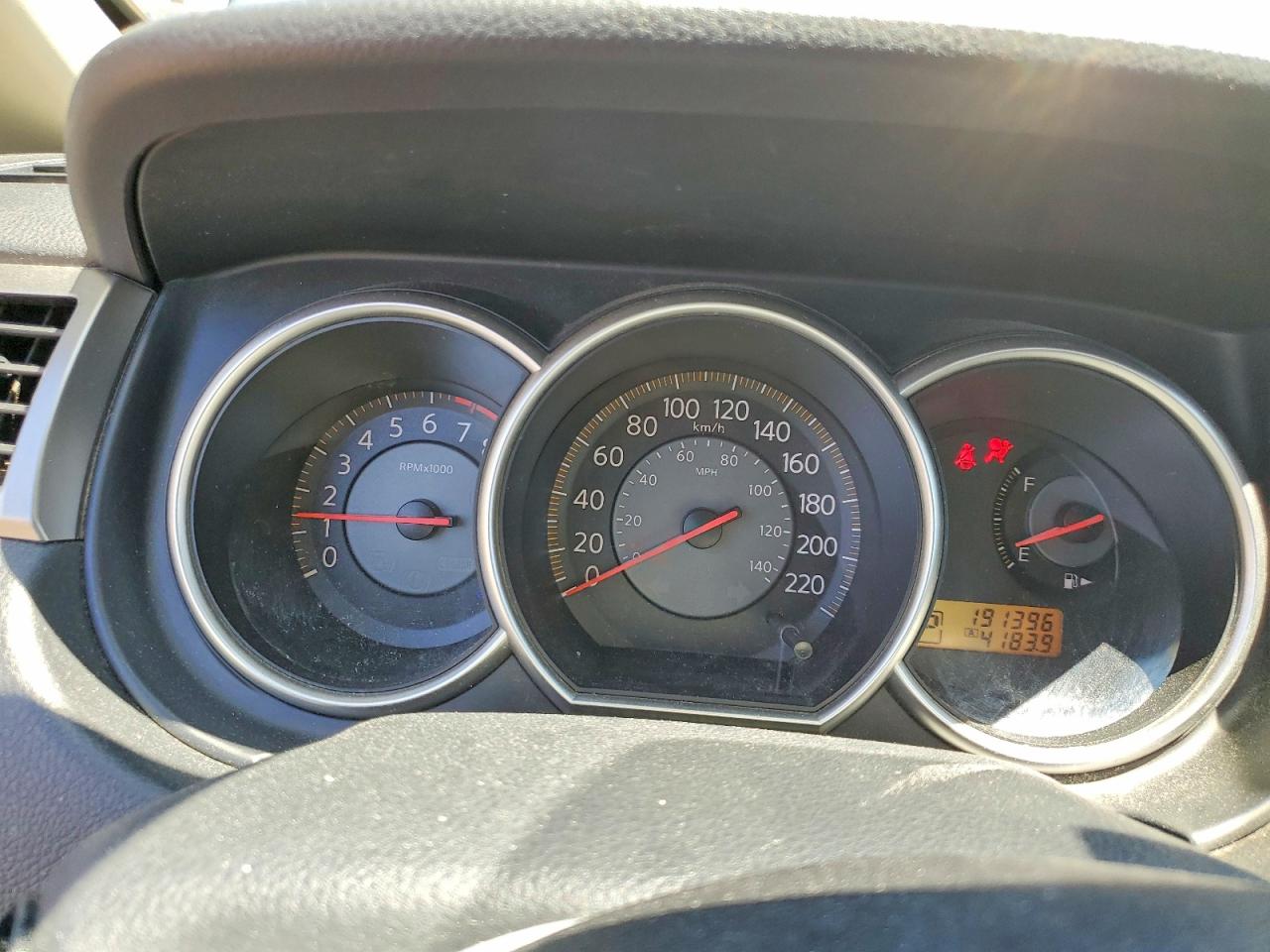 Nissan Versa 1.8 S
