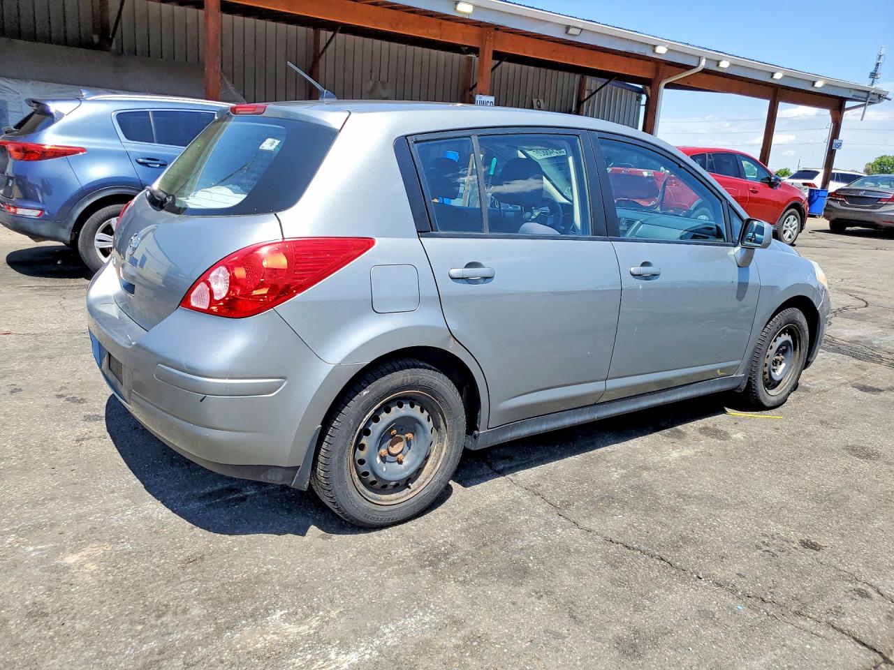 Nissan Versa 1.8 S