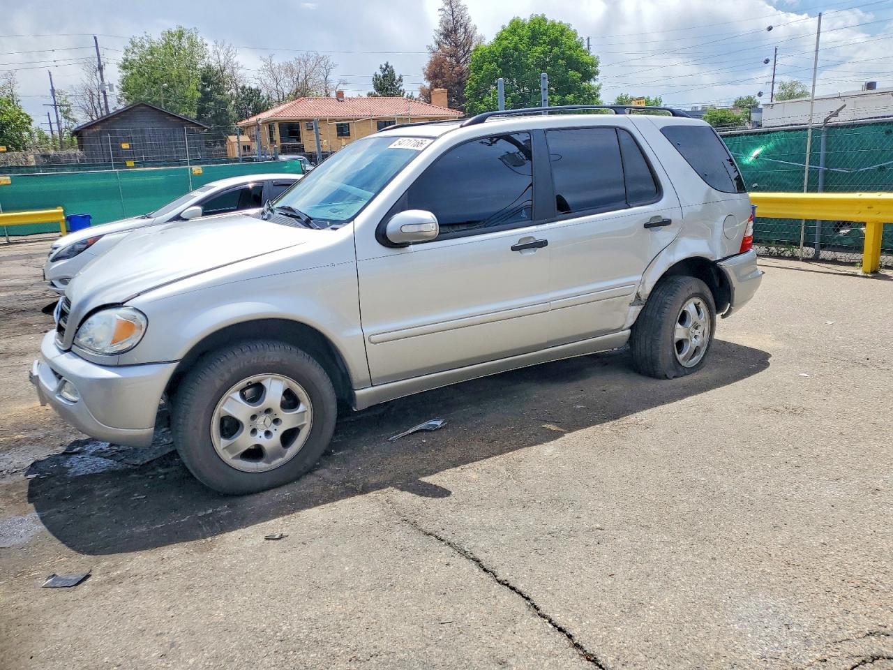 Salvage Mercedes-Benz M-Class Image