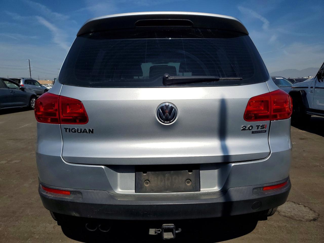 Volkswagen Tiguan S