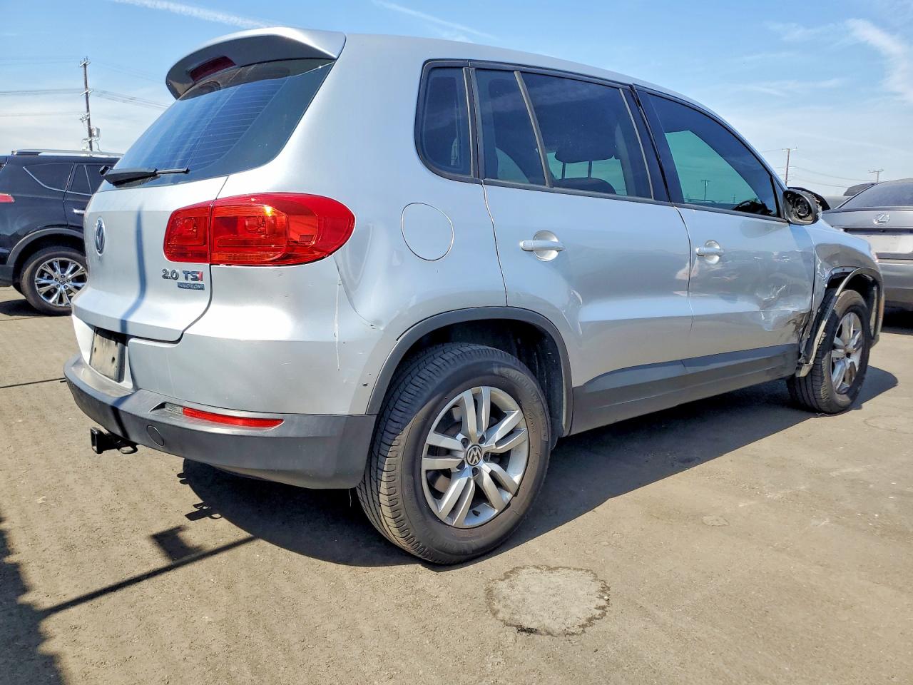 Volkswagen Tiguan S