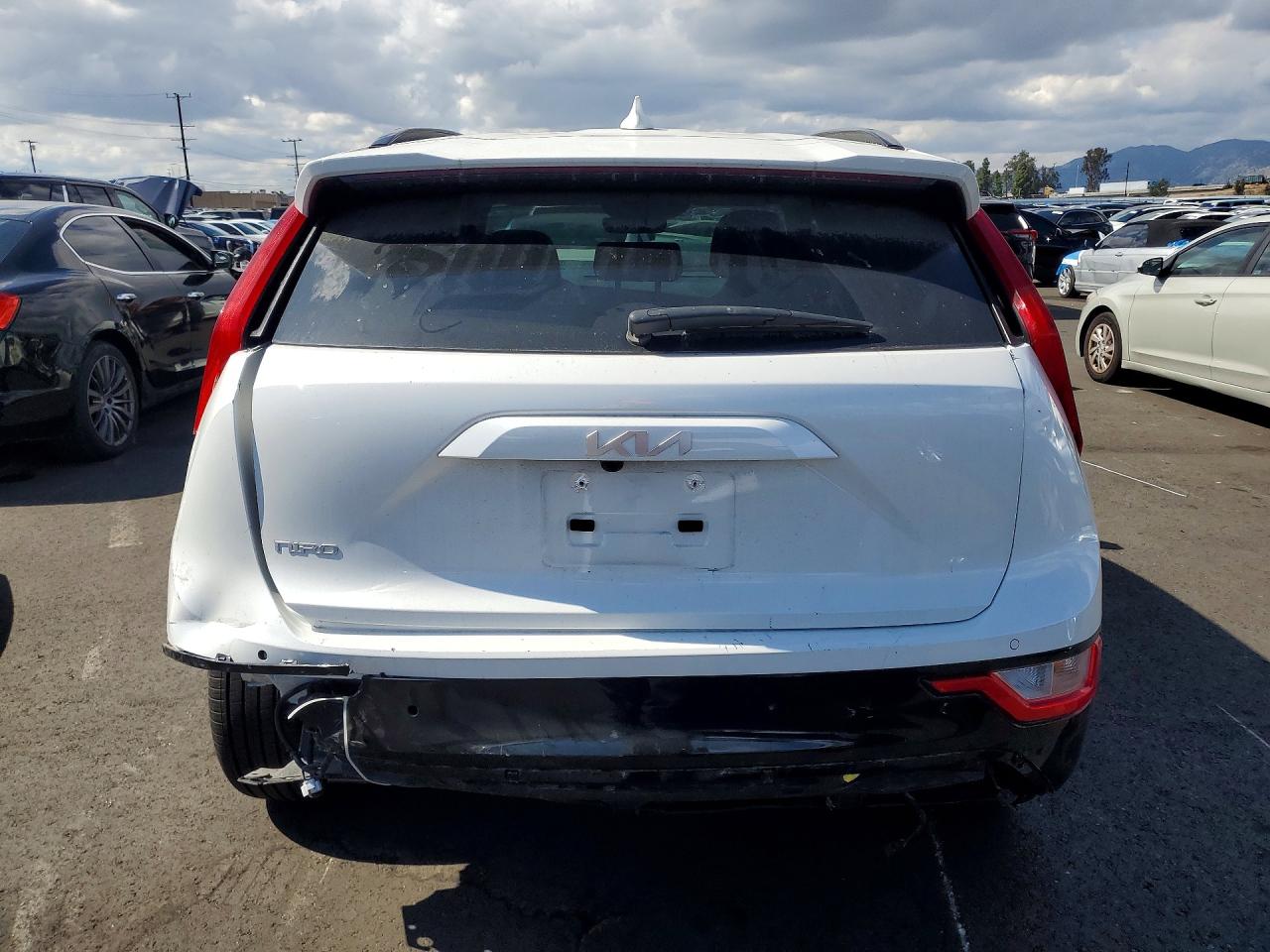 Kia Other Wind
