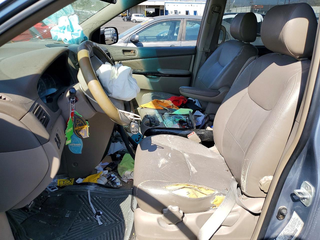 Toyota Sienna Le 7 Passenger