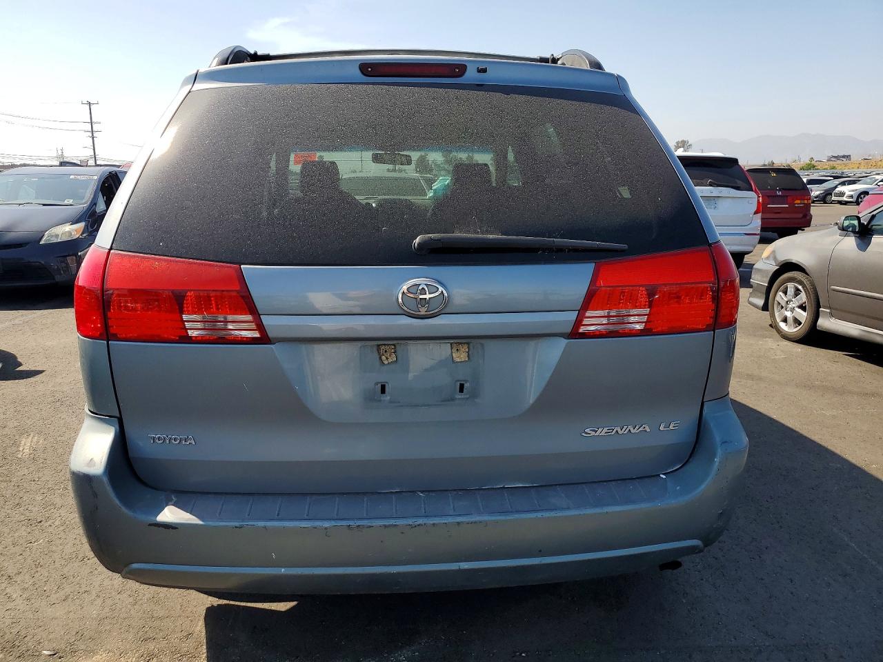Toyota Sienna Le 7 Passenger