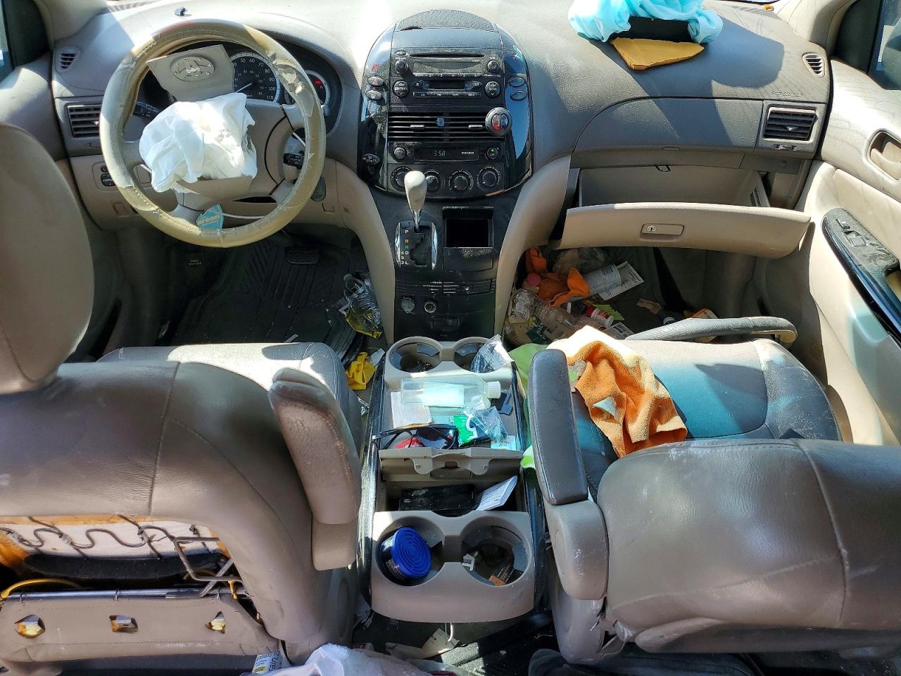 Toyota Sienna Le 7 Passenger