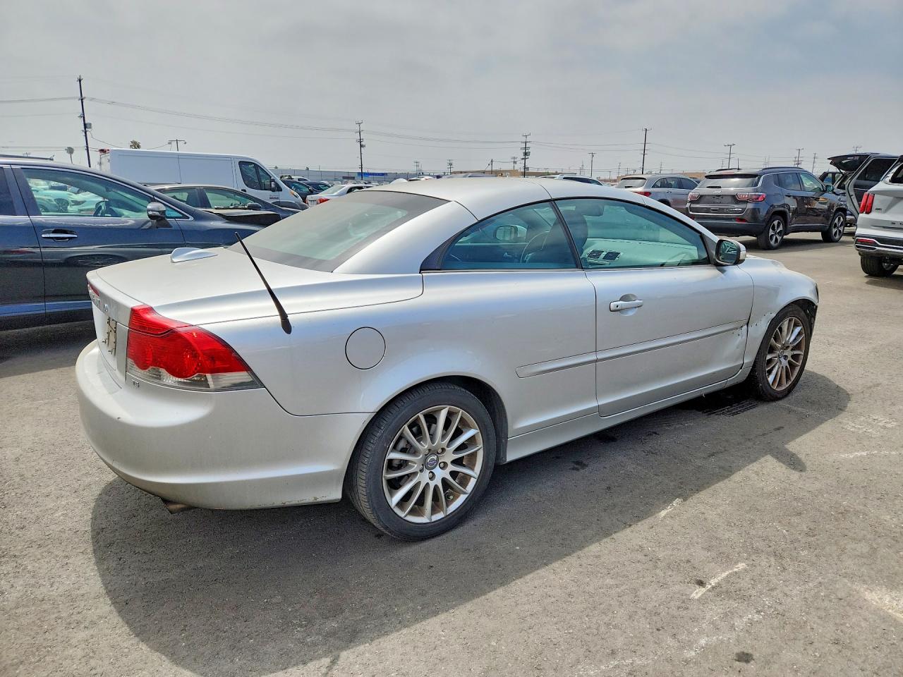 Volvo C70 T5