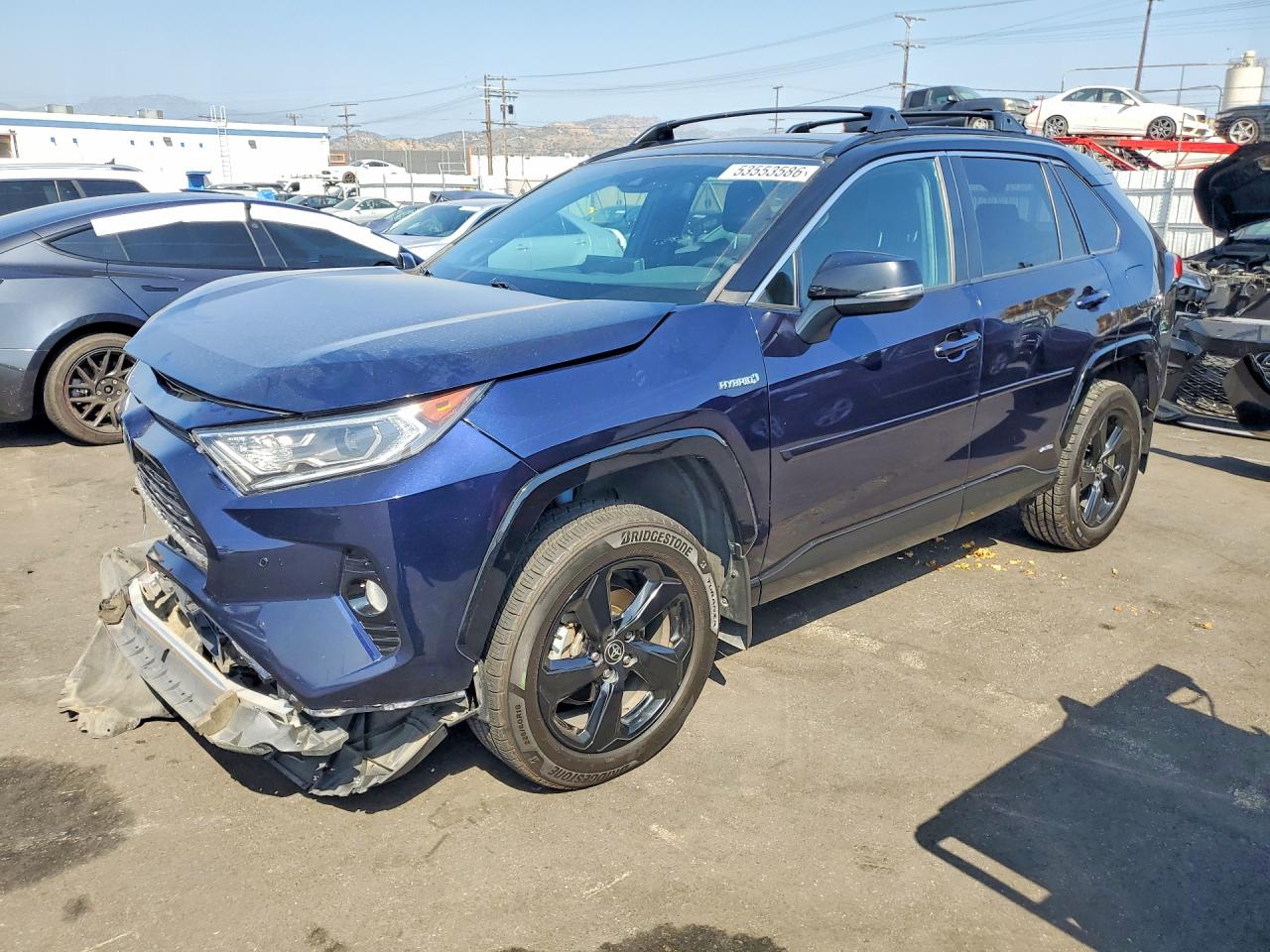 Salvage Toyota RAV4 Image