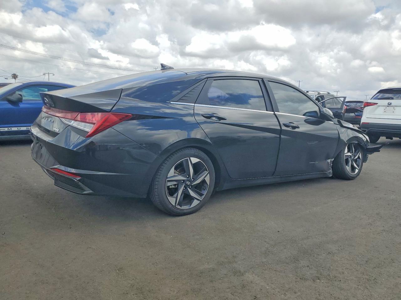 Hyundai ELANTRA Limited