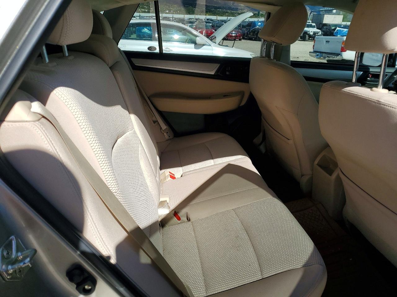 Subaru Outback 2.5i