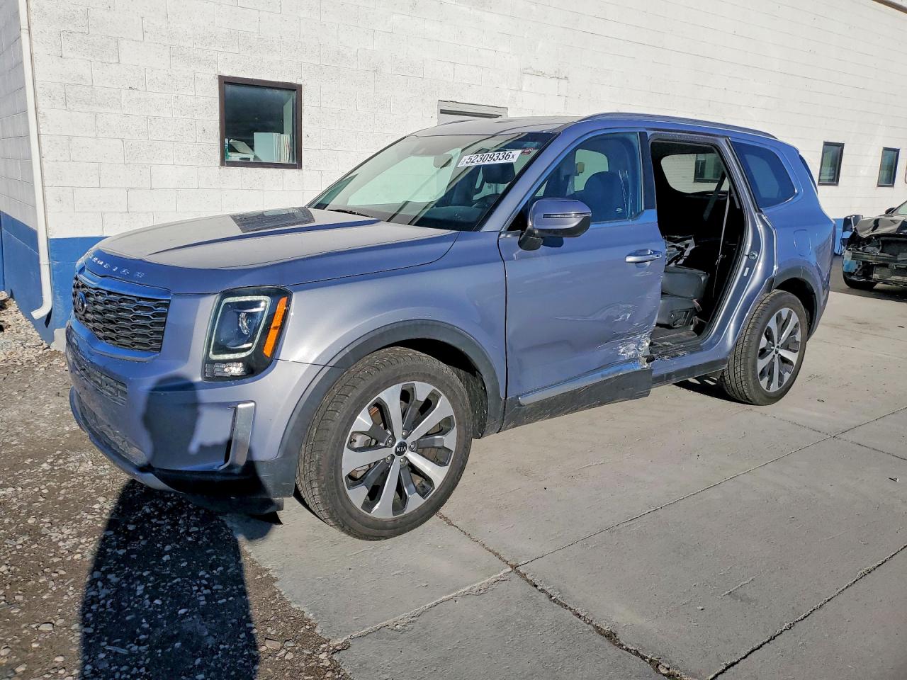 Salvage Kia Telluride Image