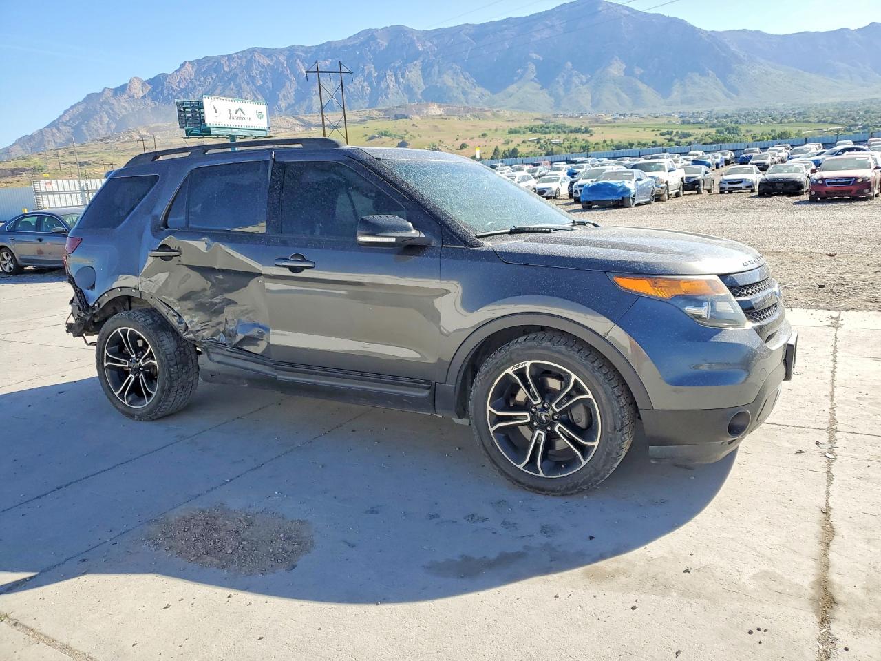 Ford Explorer Sport