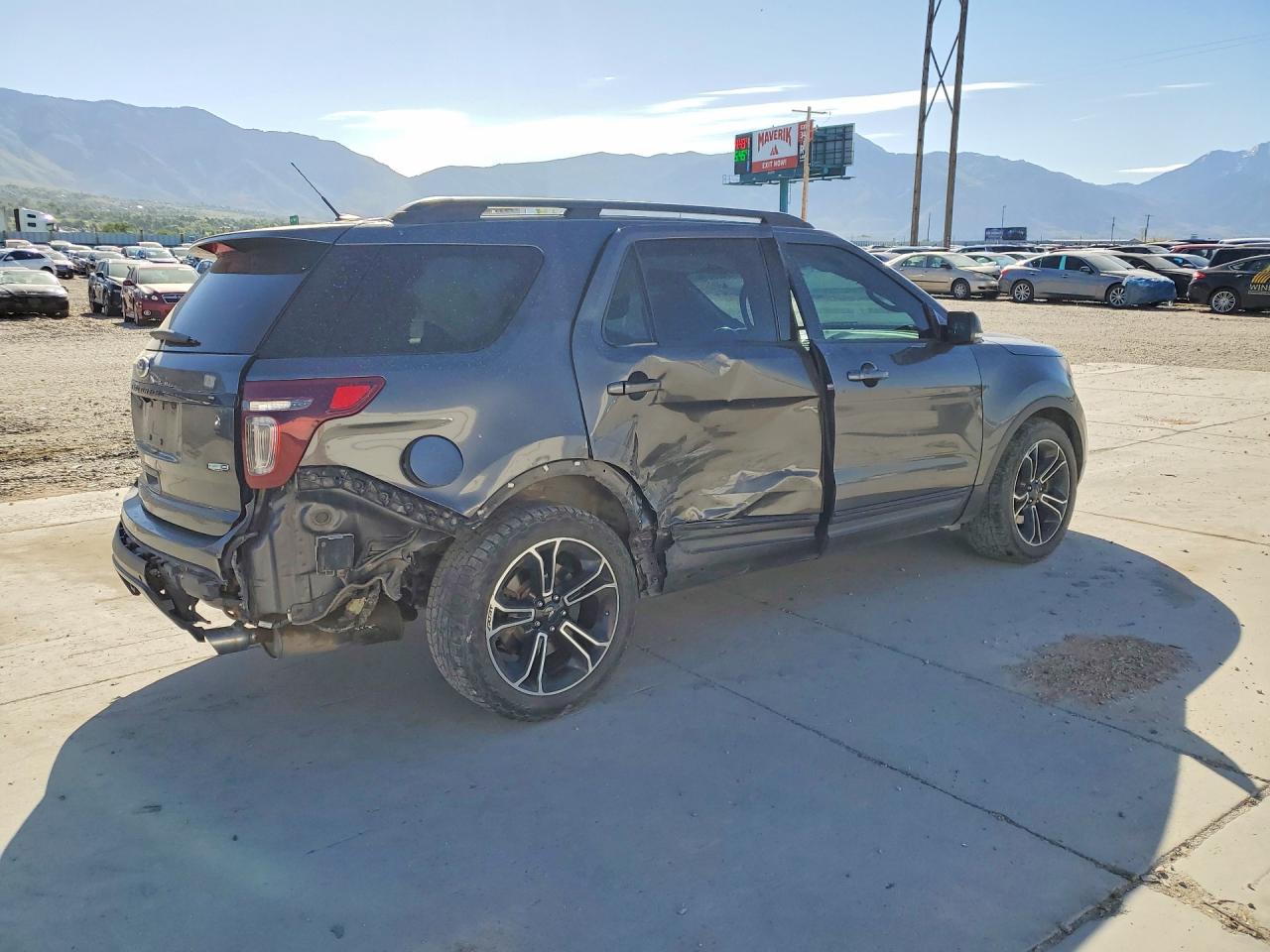 Ford Explorer Sport