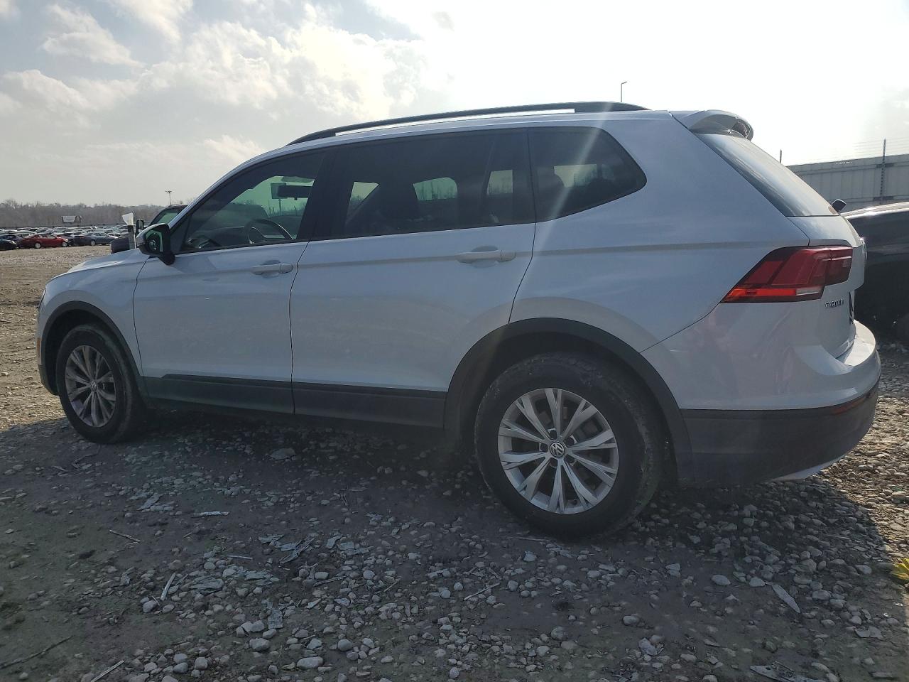Volkswagen Tiguan S