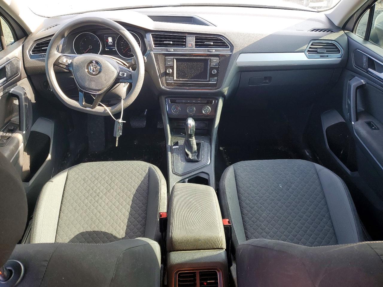 Volkswagen Tiguan S