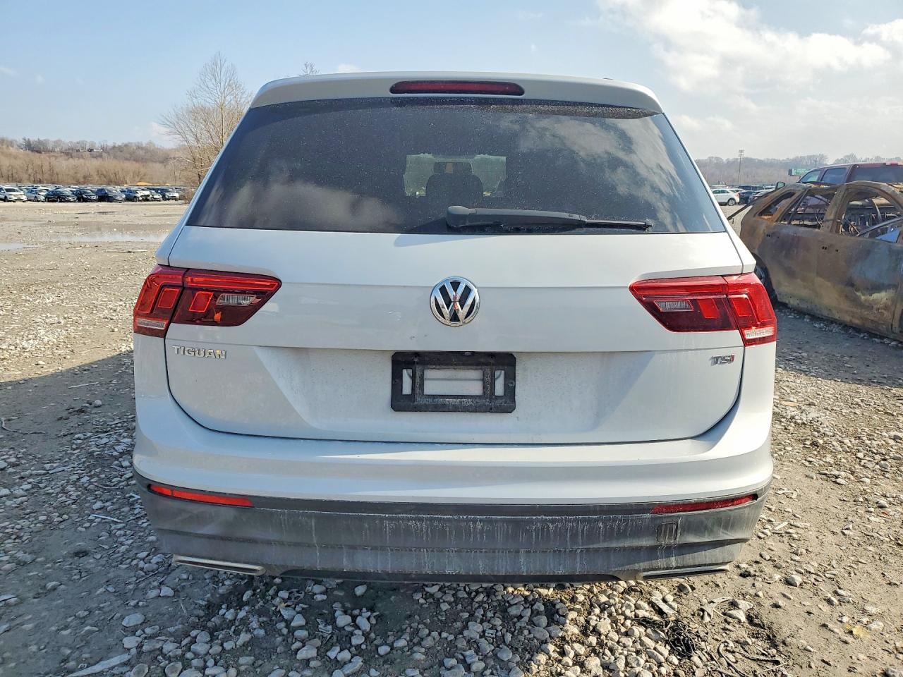 Volkswagen Tiguan S