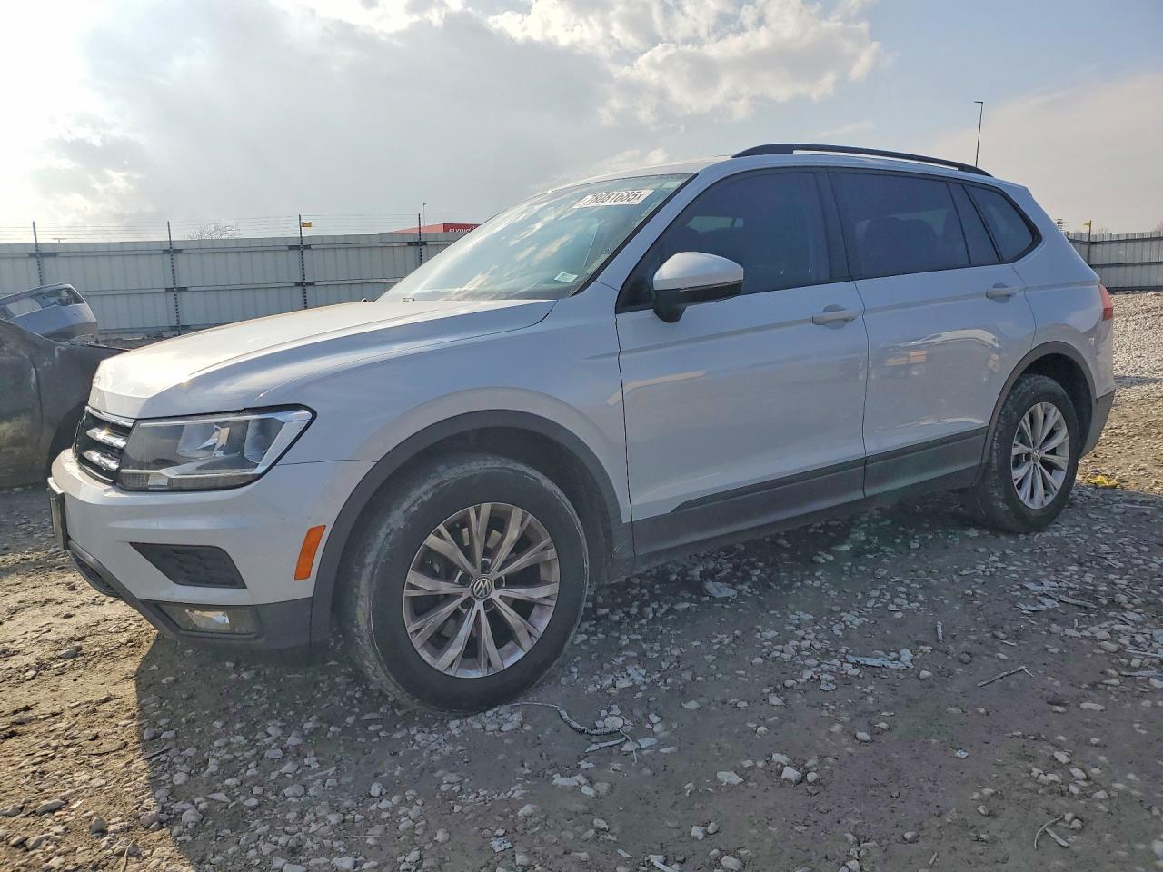 Salvage Volkswagen Tiguan Image