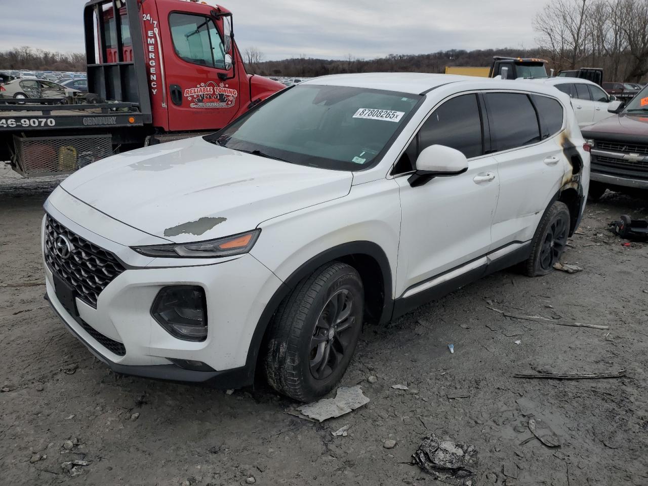 Salvage Hyundai SANTA FE Image