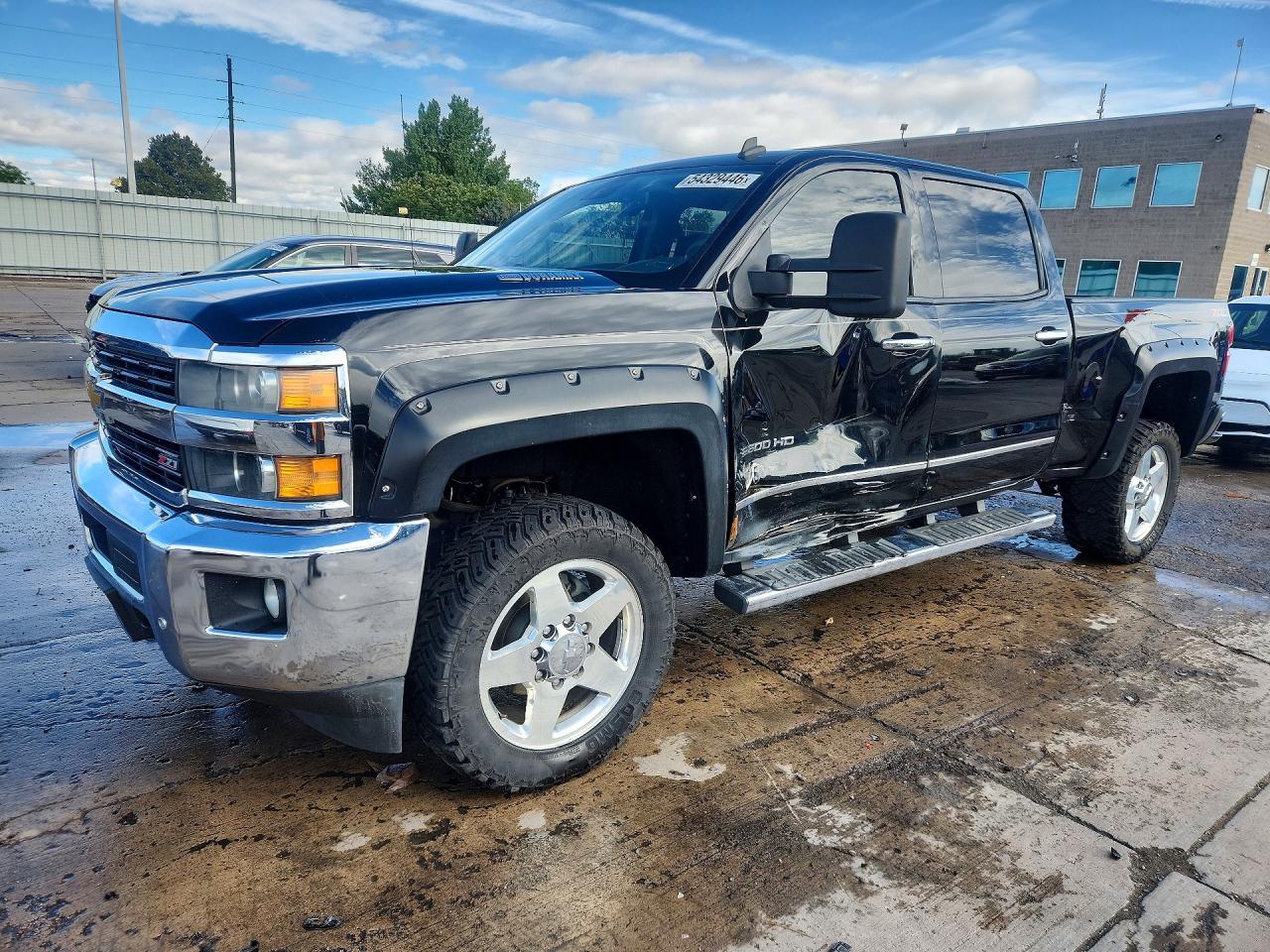 Salvage Chevrolet Silverado Image