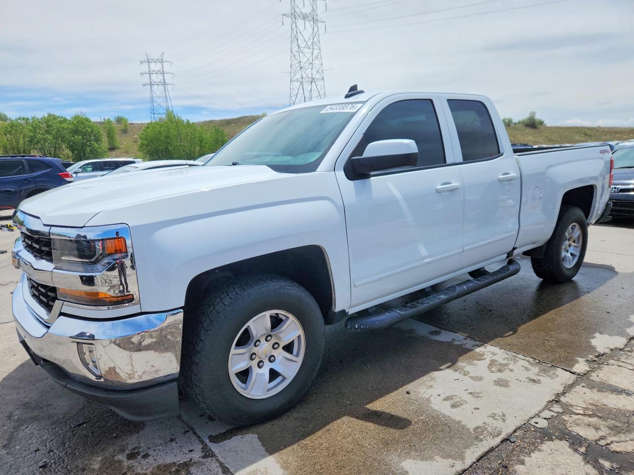 Salvage Chevrolet Silverado Image