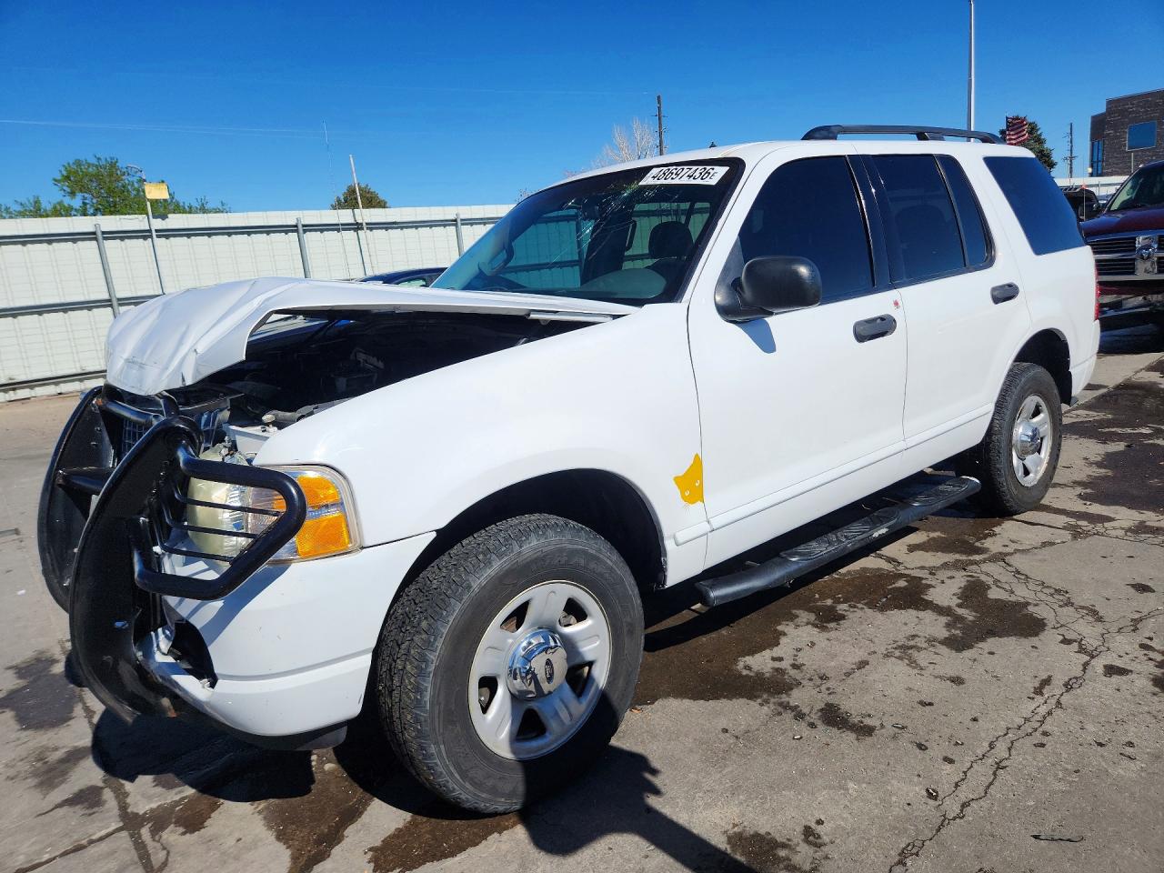 Salvage Ford Explorer Image