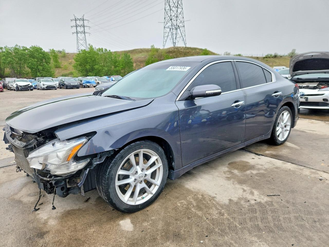 Salvage Nissan Maxima Image