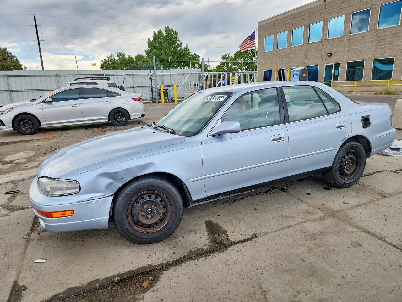 Salvage Toyota Camry Image
