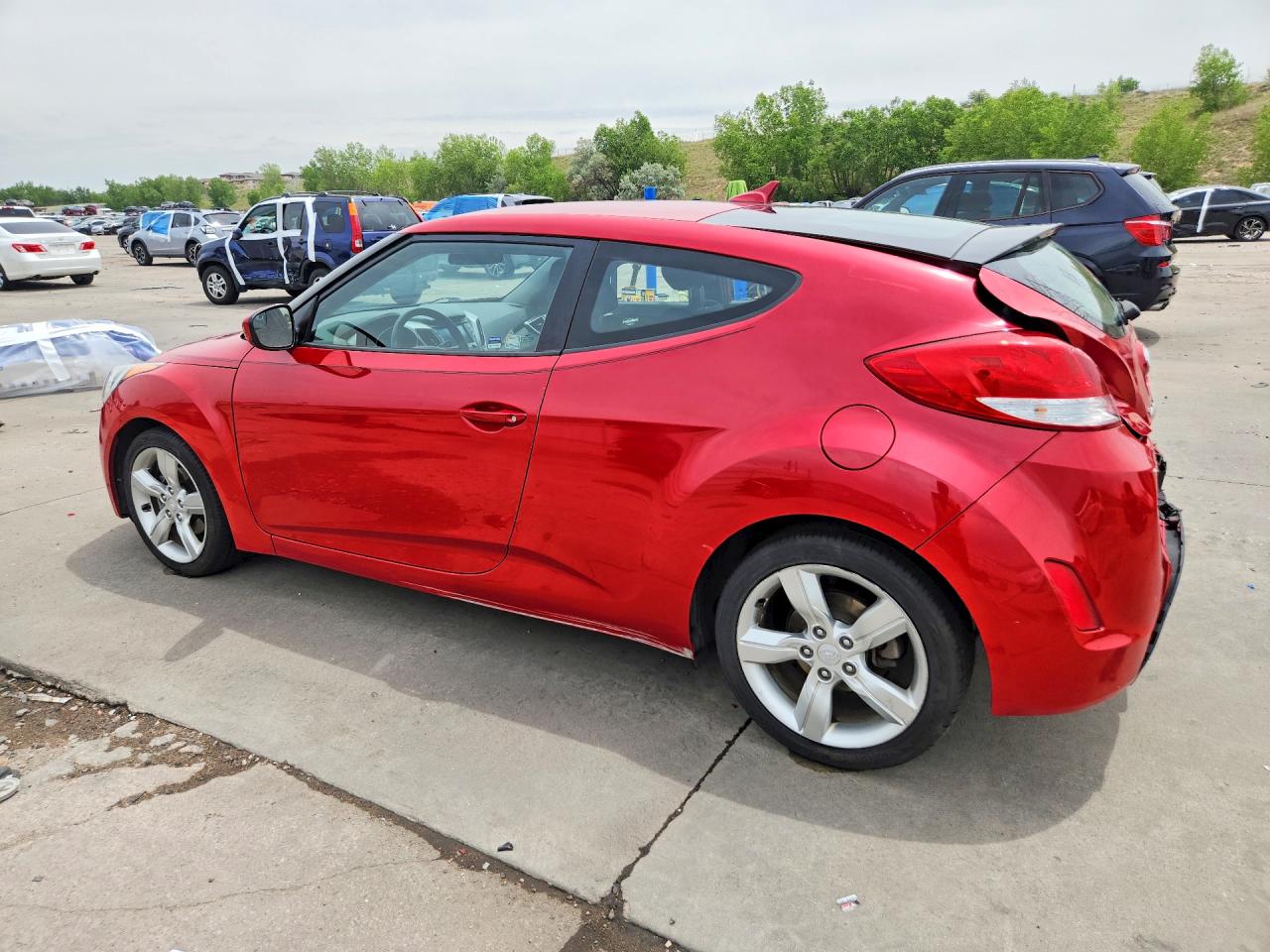 Hyundai VELOSTER Base
