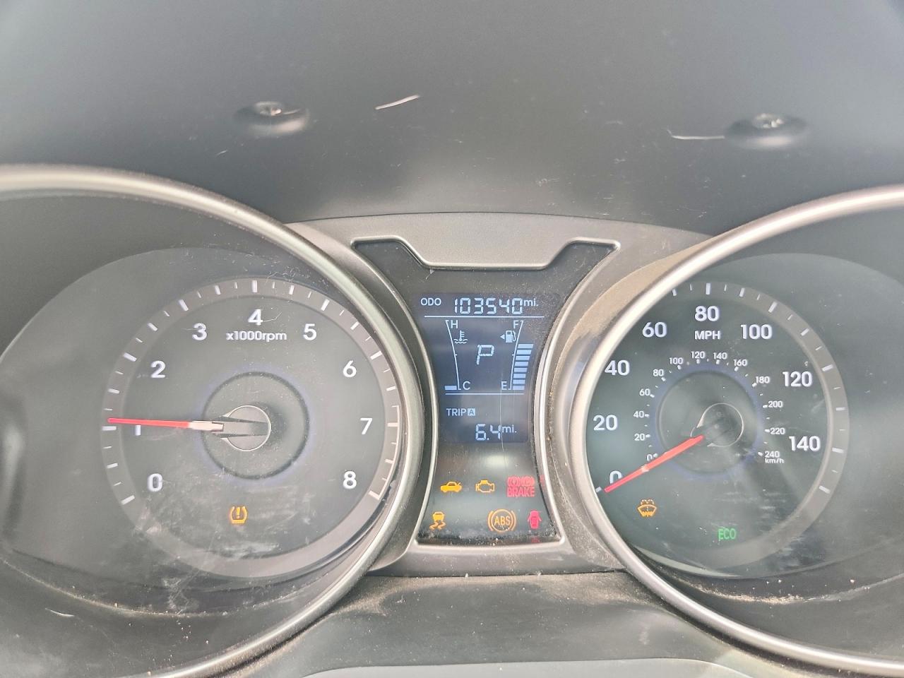 Hyundai VELOSTER Base