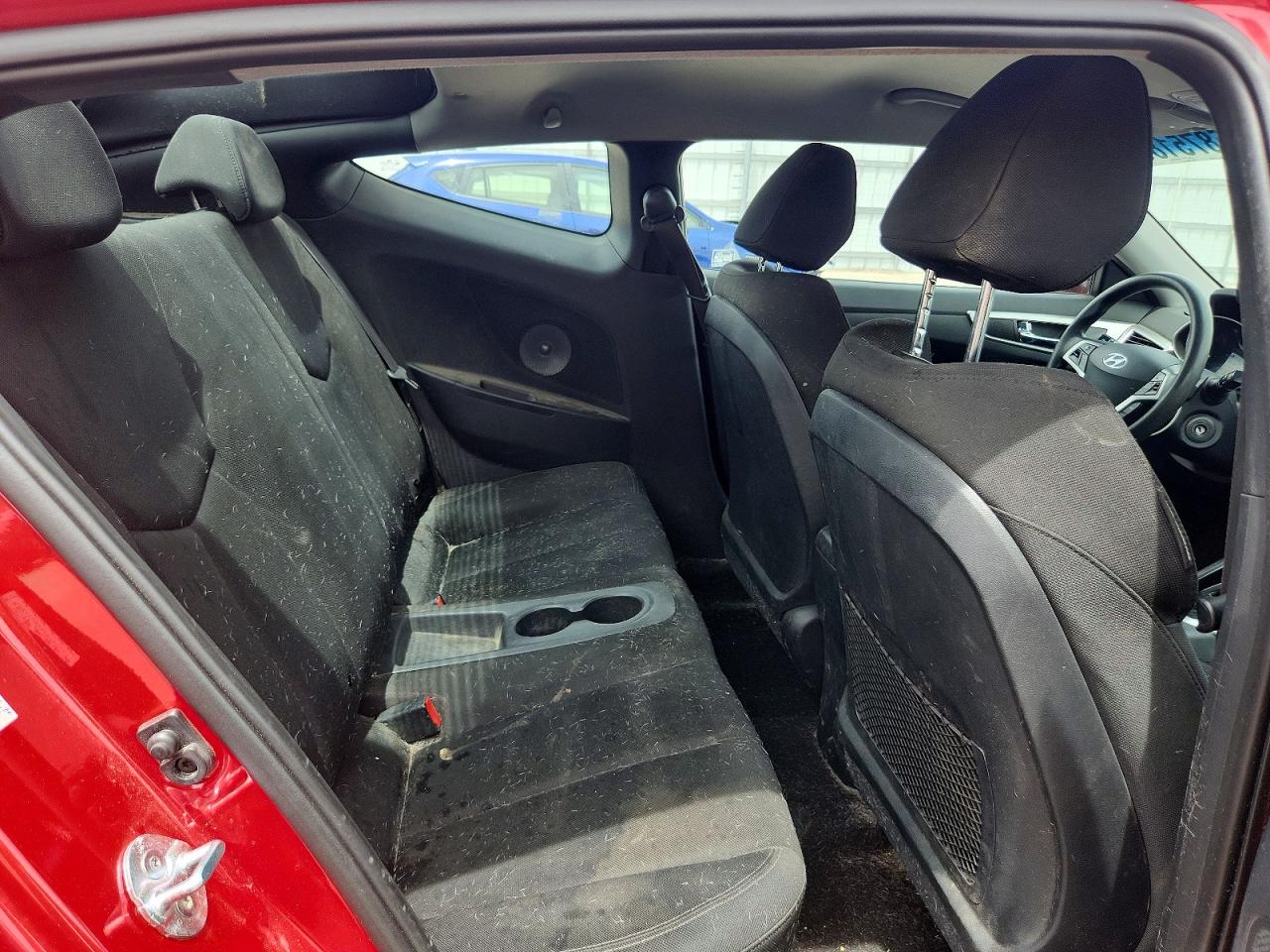 Hyundai VELOSTER Base