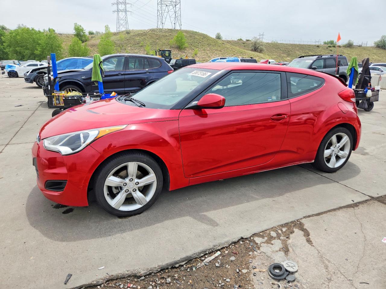 Salvage Hyundai VELOSTER Image