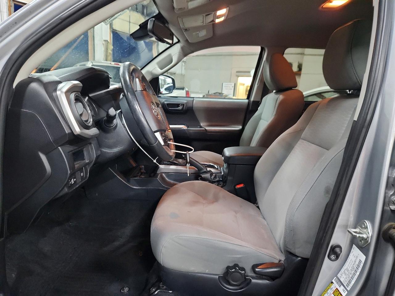 Toyota Tacoma Sr5 V6
