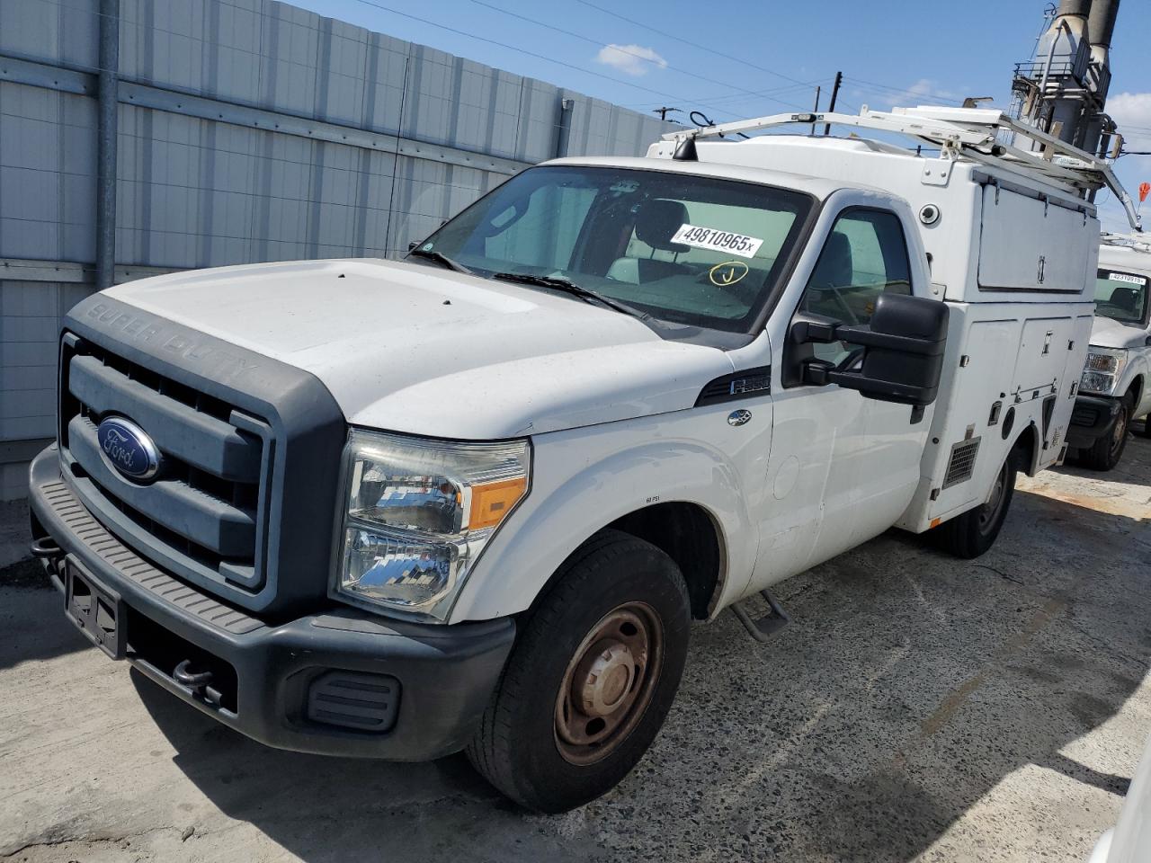Salvage Ford F-350 Image