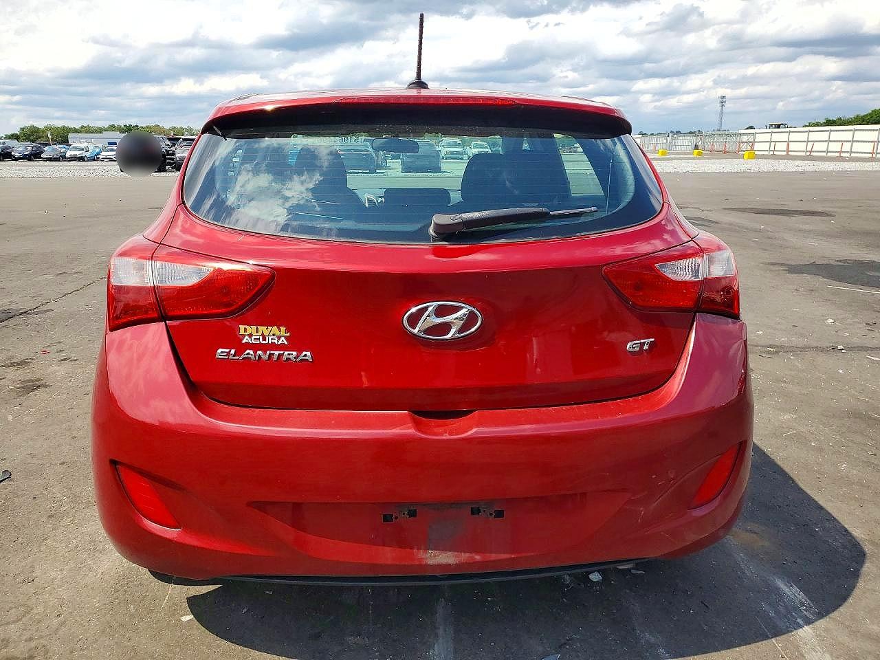 Hyundai ELANTRA Base