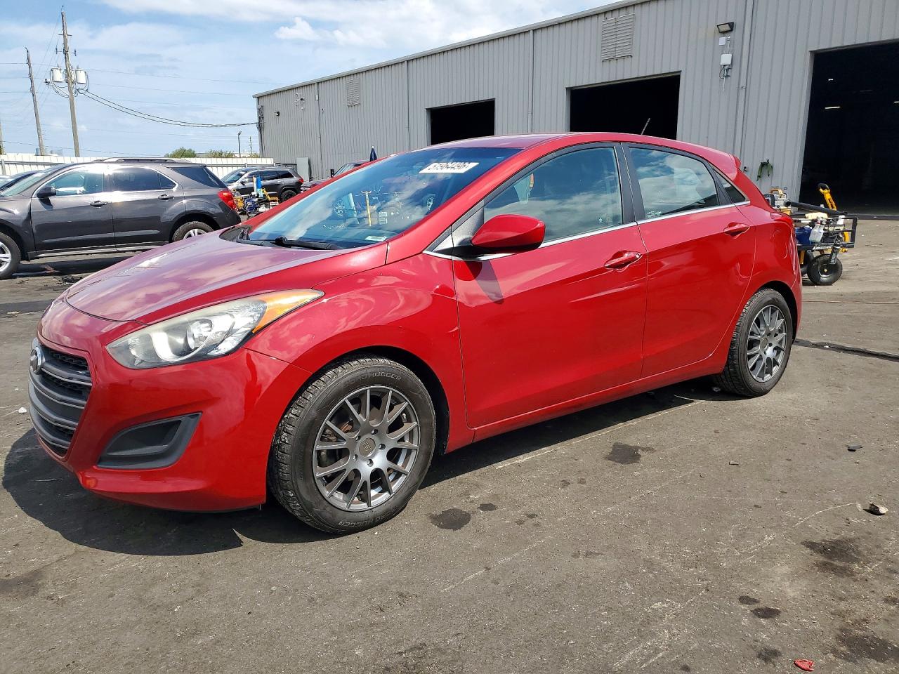 Salvage Hyundai ELANTRA Image