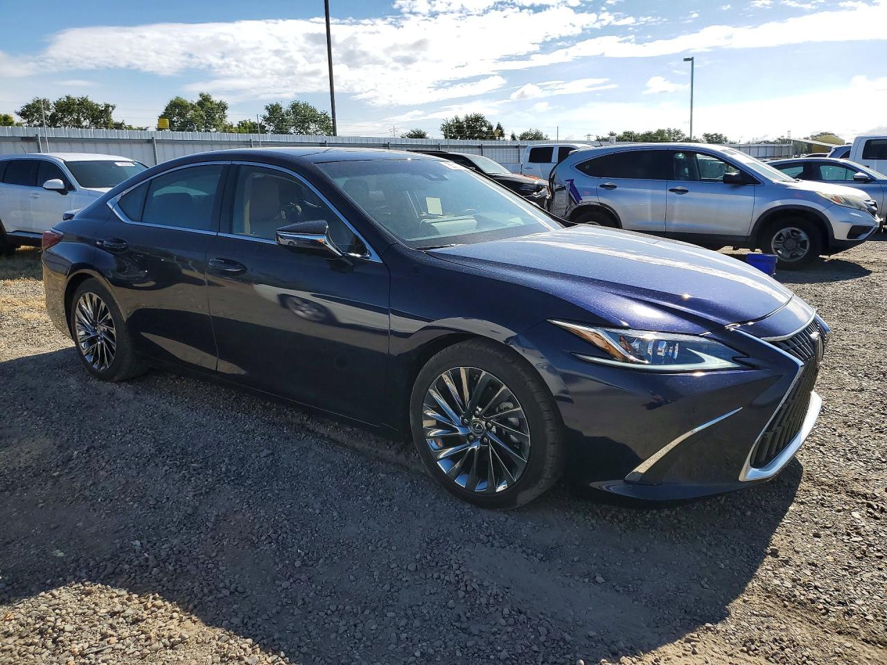 Lexus Es Ultra Luxury