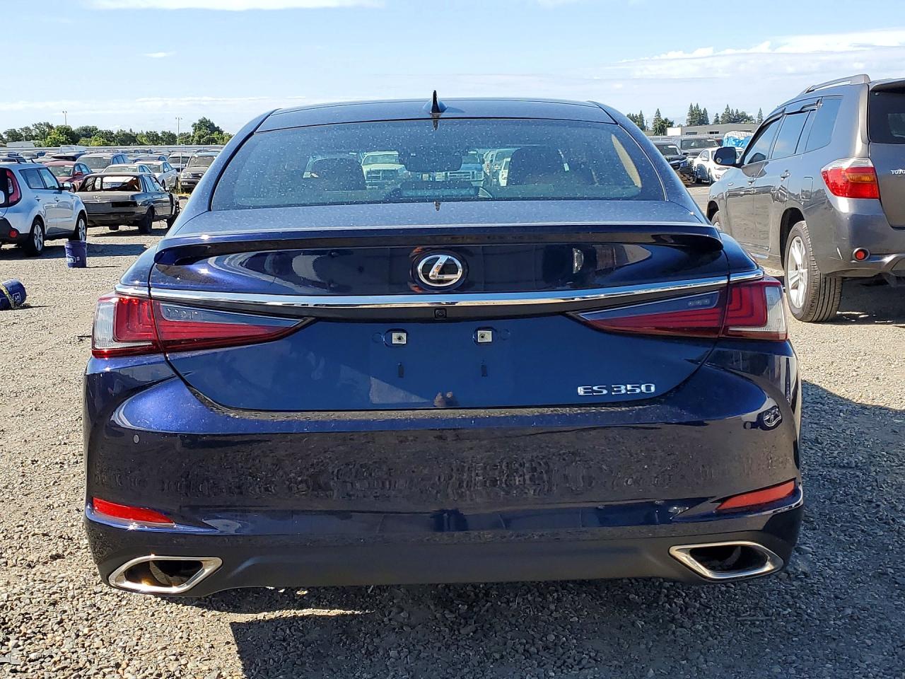 Lexus Es Ultra Luxury