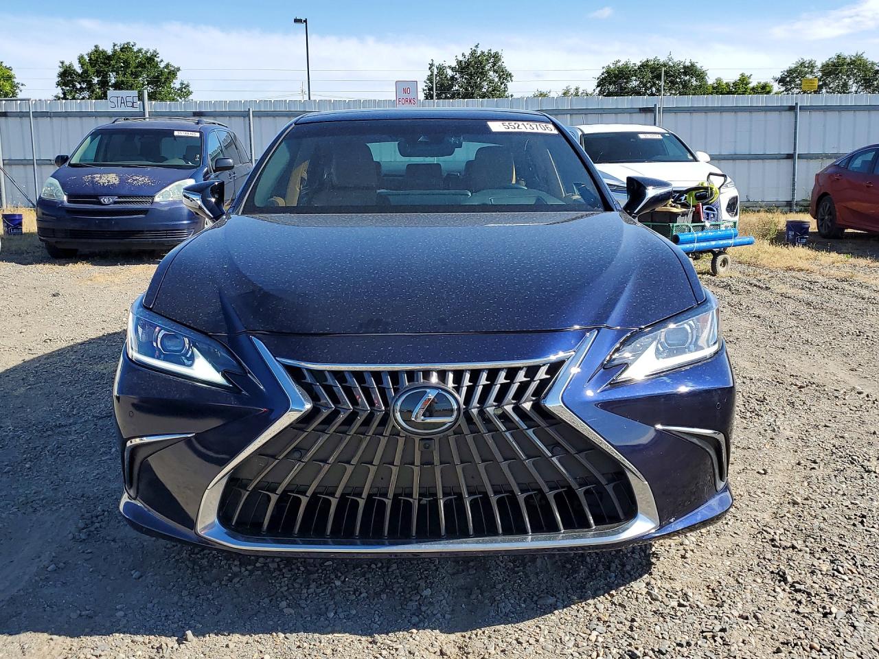 Lexus Es Ultra Luxury