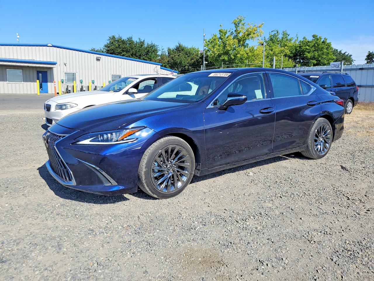 Salvage Lexus Es Image