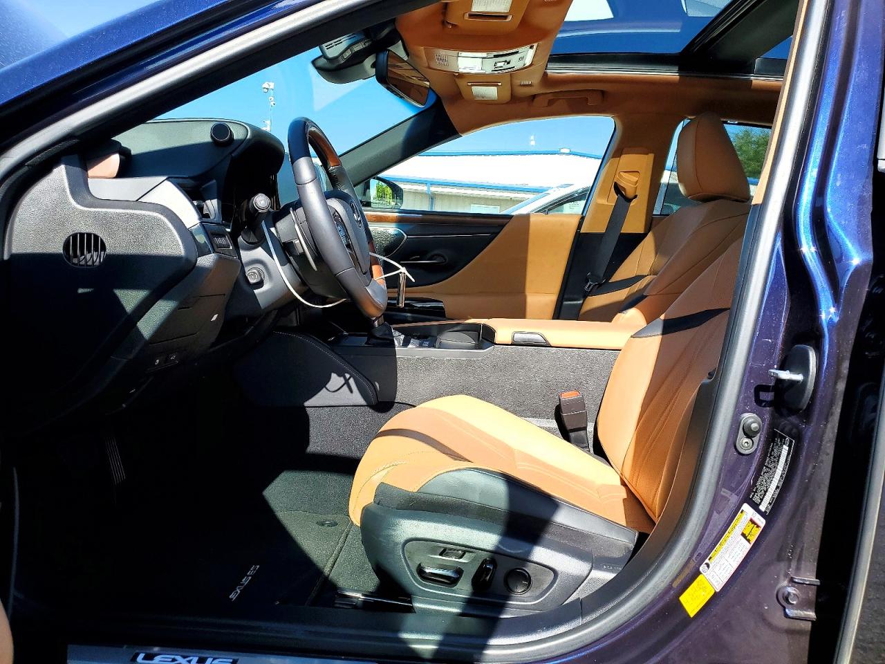 Lexus Es Ultra Luxury