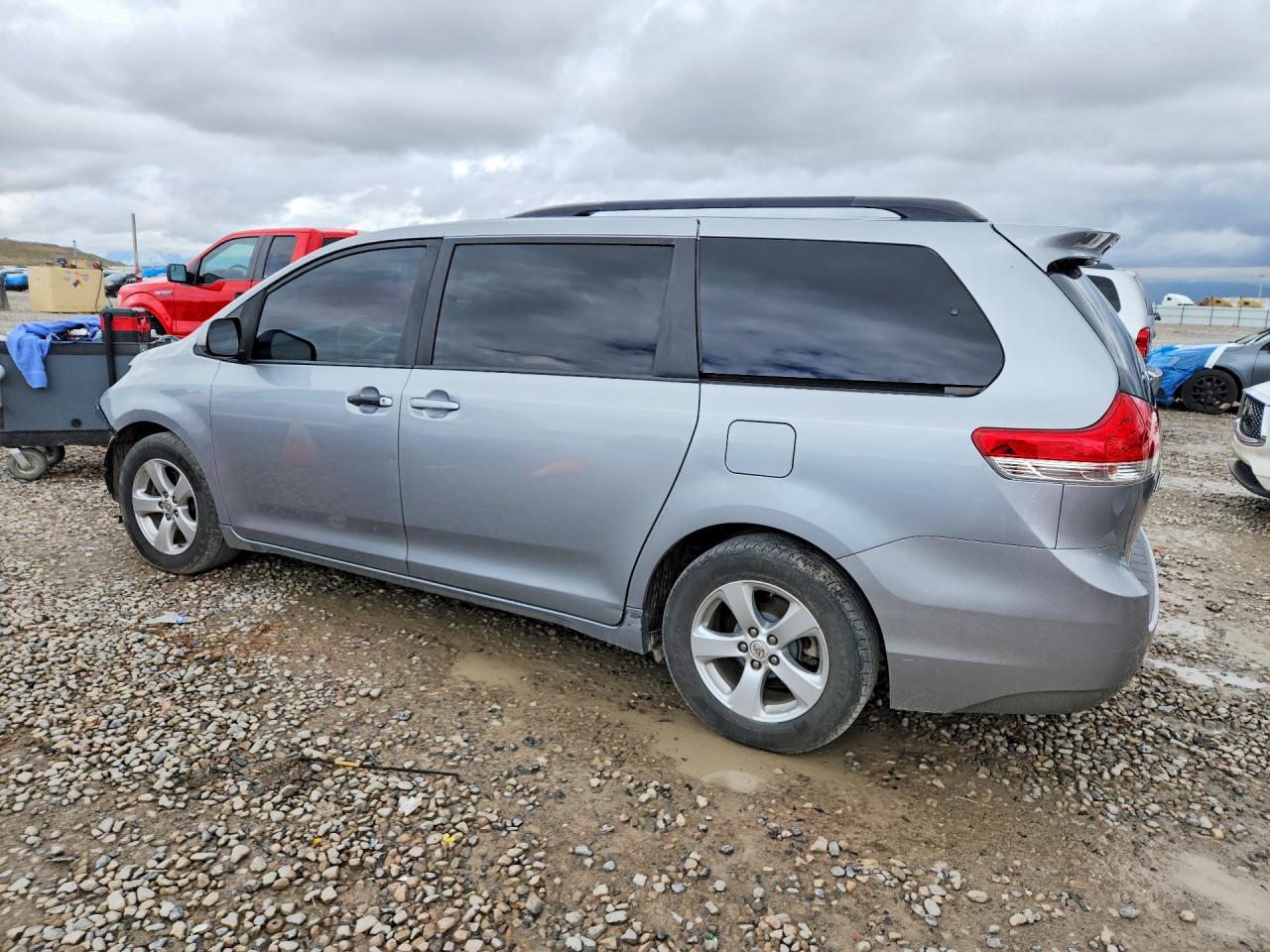 Toyota Sienna Le 8-passenger