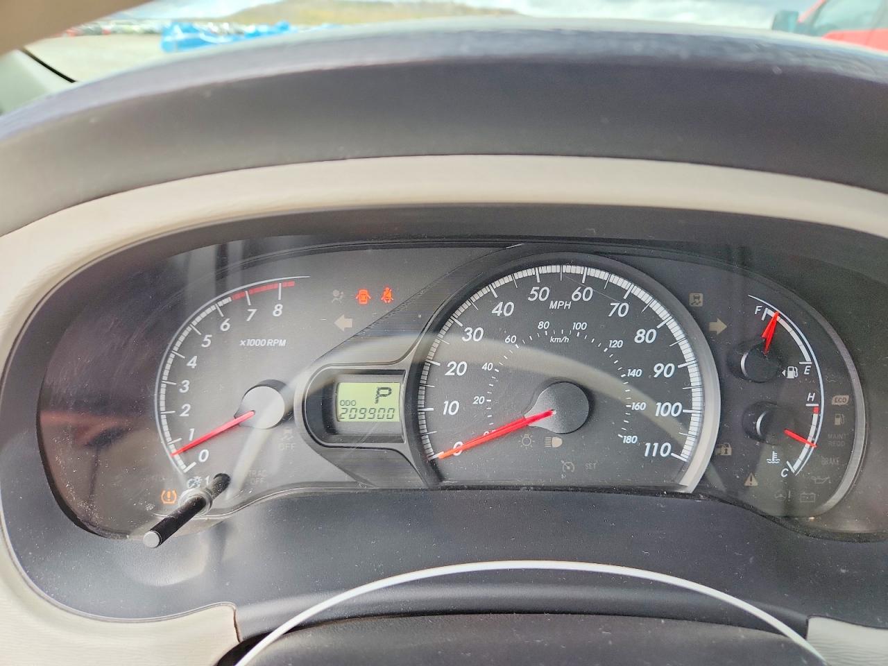 Toyota Sienna Le 8-passenger