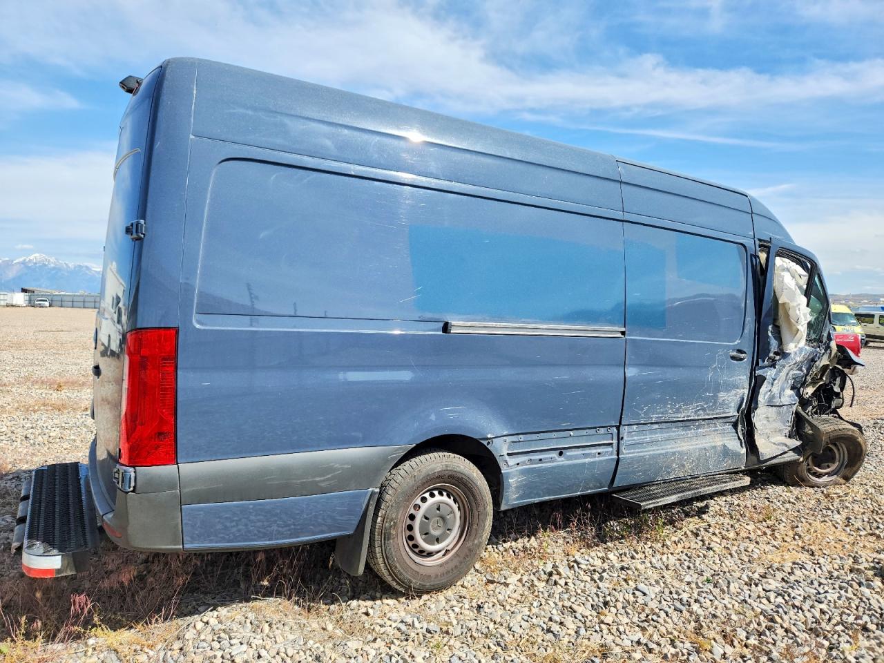 Mercedes-Benz Sprinter 2500