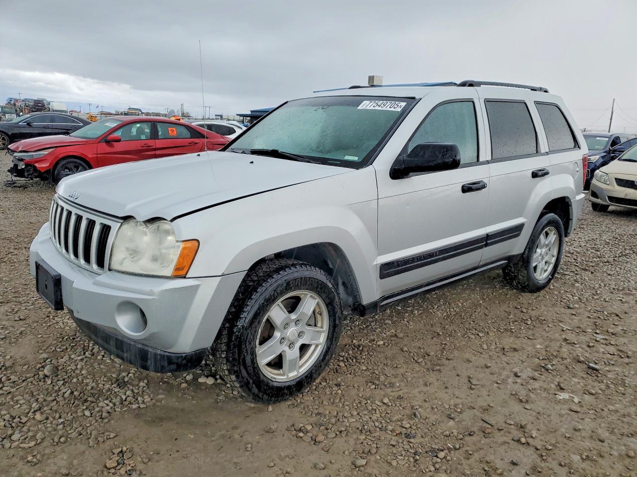 Salvage Jeep Cherokee Image