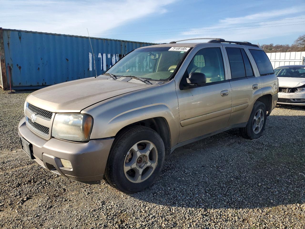 Salvage Chevrolet Trailblazer Image