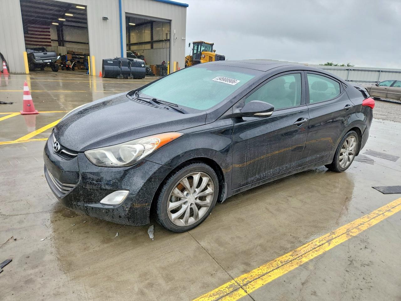 Salvage Hyundai ELANTRA Image